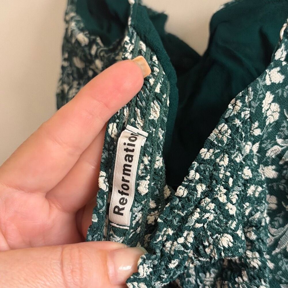 ✨Reformation Cosmo Floral Cami Green Sz 8 Top✨ - Picture 9 of 10